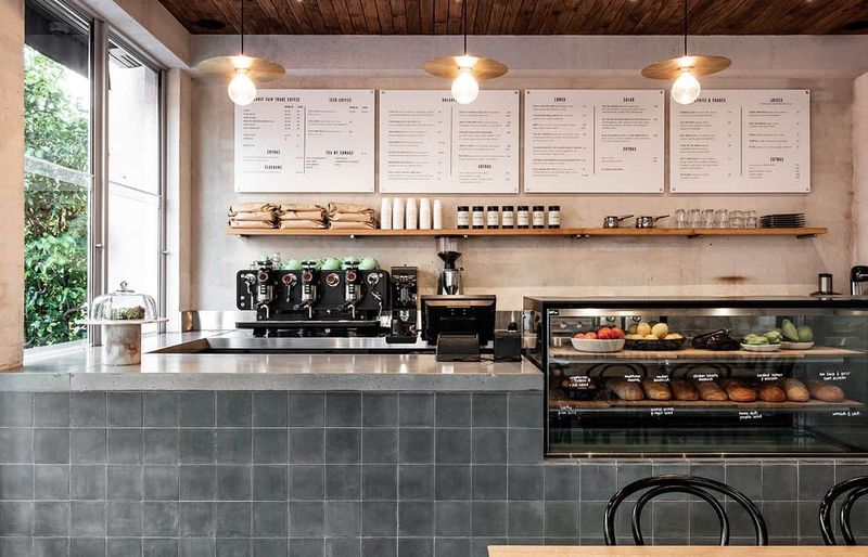 Mẫu quầy cafe bằng đá
