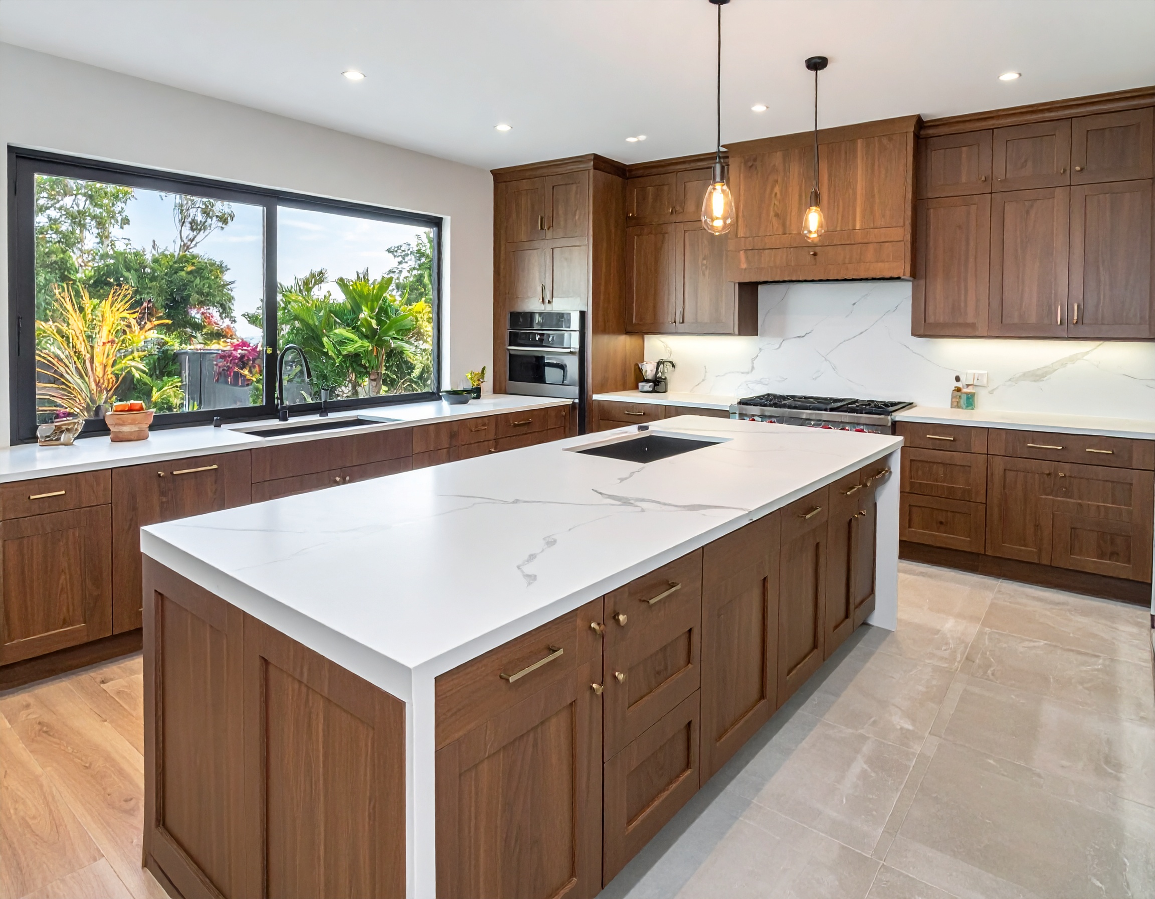 Thi công ốp đá mặt bếp (1)