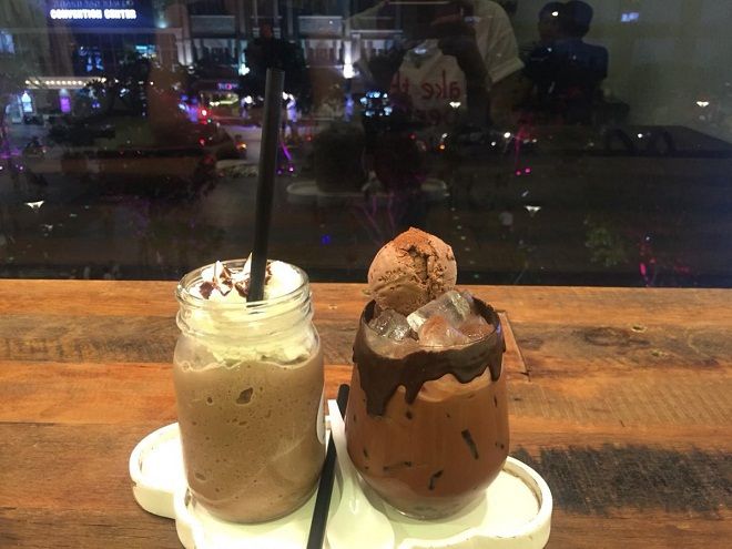 nhung dia diem ca phe chung cu dep nhat ngam pho di bo nguyen hue Sai gon 5