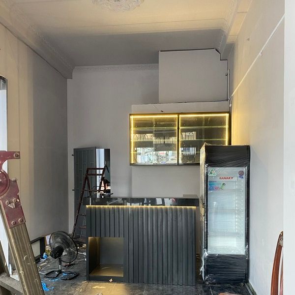 Quầy bar mini mặt đá kết hợp kim loại