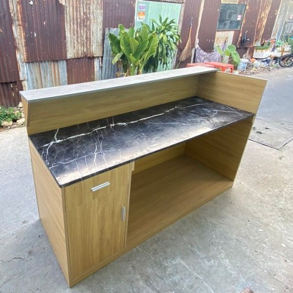 Quầy pha chế mặt đá dài 1m8 thanh lý