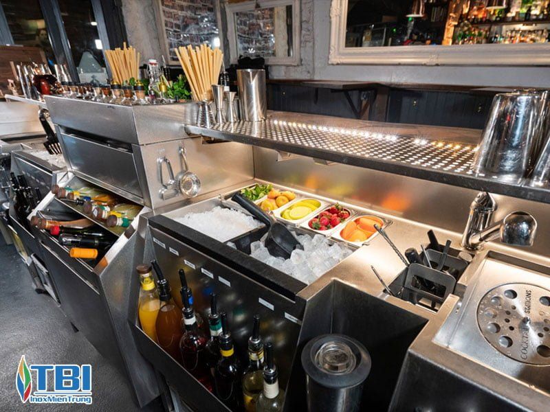 Ưu điểm khi sử dụng thùng đá inox cho quầy bar inoxmientrung